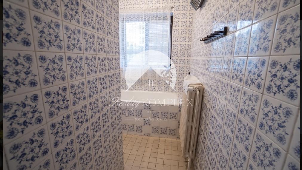 Reality KOMPLEX s.r.o., Vám ponúka na predaj 4-izbový dvojpodlažný rodinný dom v meste Hurbanovo