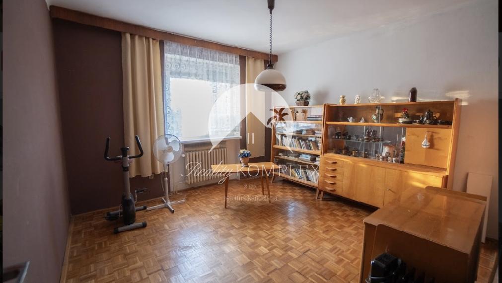 Reality KOMPLEX s.r.o., Vám ponúka na predaj 4-izbový dvojpodlažný rodinný dom v meste Hurbanovo