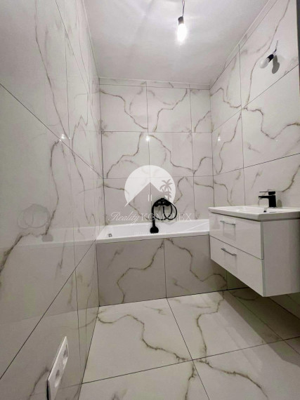 Reality KOMPLEX s.r.o., Vám ponúka na predaj kompletne zrekonštruovaný 3-izbový byt v Dunajskej Strede