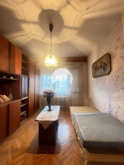 Reality KOMPLEX s.r.o., Vám ponúka na predaj poschodový rodinný dom v  obci Svodín!