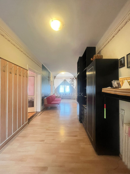 Reality KOMPLEX s.r.o., Vám ponúka na predaj poschodový rodinný dom v  obci Svodín!