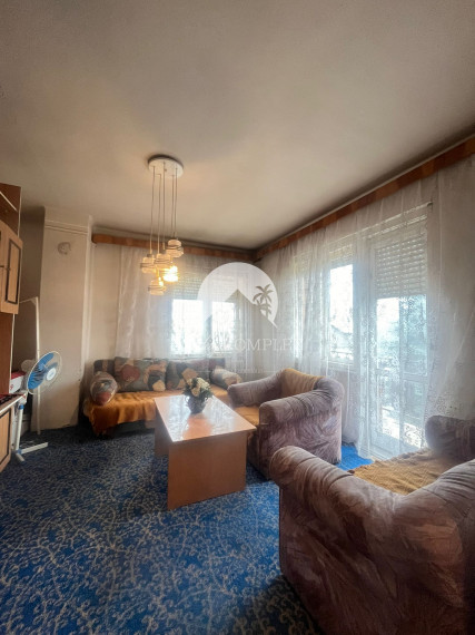 Reality KOMPLEX s.r.o., Vám ponúka na predaj poschodový rodinný dom v  obci Svodín!