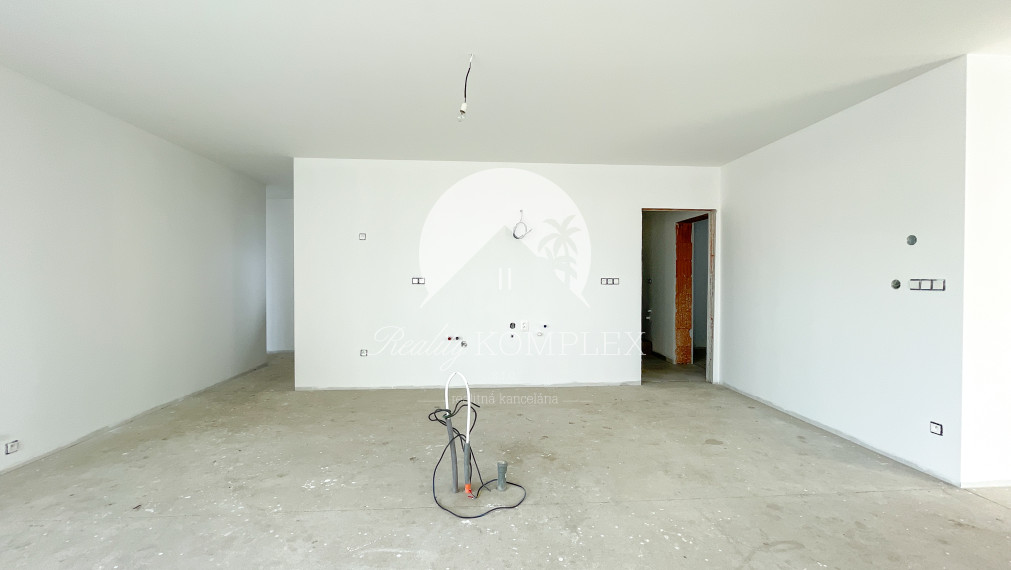 Reality KOMPLEX s.r.o., Vám ponúka na predaj nový, moderný 4-izbový rodinný dom s možnosťou individuálneho prispôsobenia podľa vášho vkusu.