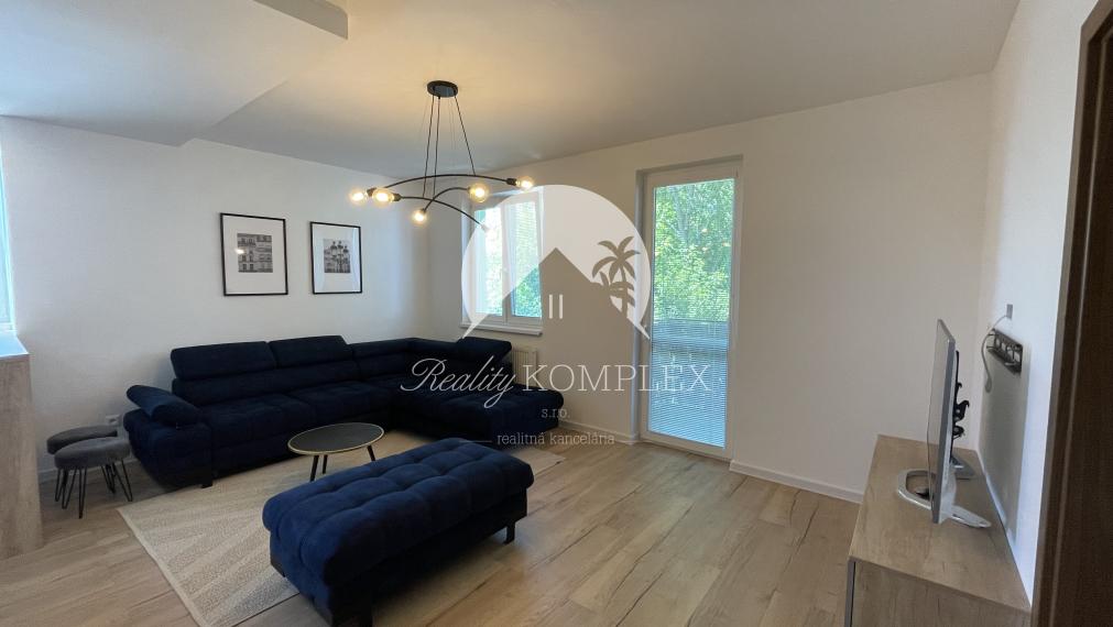 Reality KOMPLEX s.r.o., Vám ponúka na Prenájom 2-izbový byt s loggiou v meste Dunajská Streda