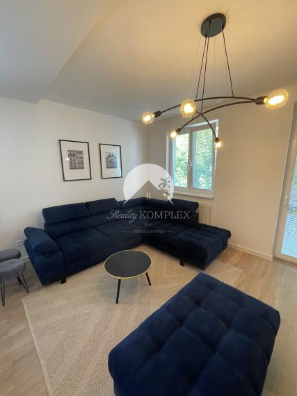 Reality KOMPLEX s.r.o., Vám ponúka na Prenájom 2-izbový byt s loggiou v meste Dunajská Streda