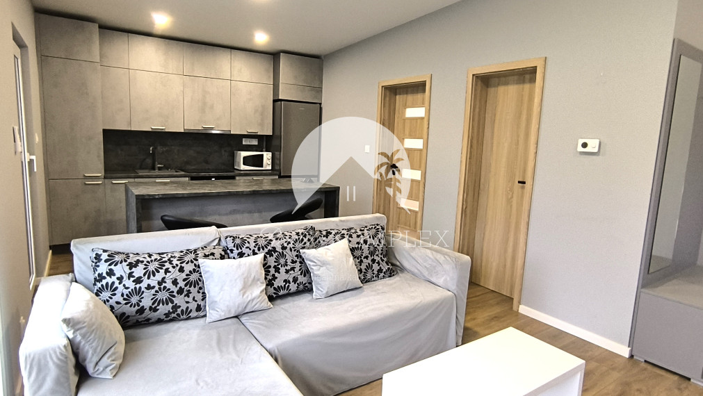 Reality KOMPLEX s.r.o., Vám ponúka na predaj záhradnú chatu v Komárne, časť Veľký Harčáš.