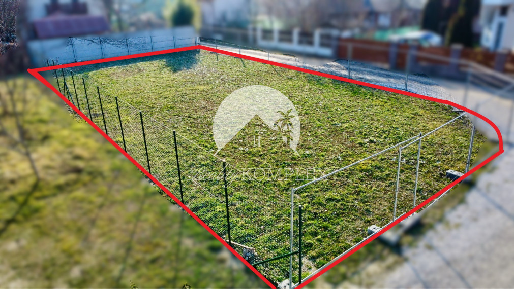 Reality KOMPLEX s.r.o. Vám ponuka NA PREDAJ jedinečný pozemok v obci Ohrady.