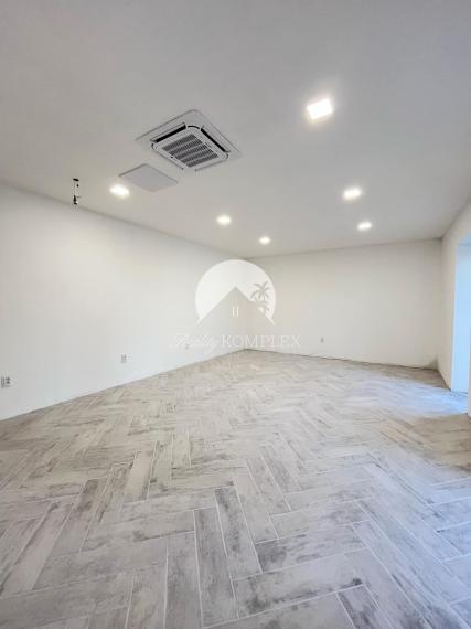 Reality KOMPLEX s.r.o. Vám ponúka  na predaj budovu na BÝVANIE aj PODNIKANIE v Novej Stráži