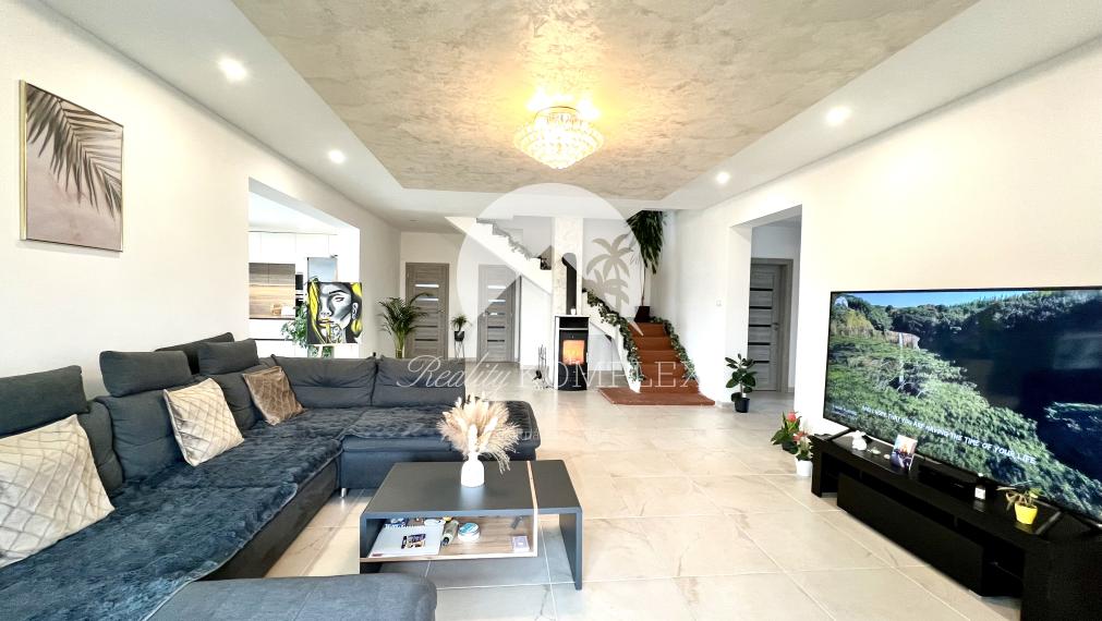 Reality KOMPLEX s.r.o. ponúka na PREDAJ kvalitnú 4 izbovú NOVOSTAVBU v obci Horné Mýto