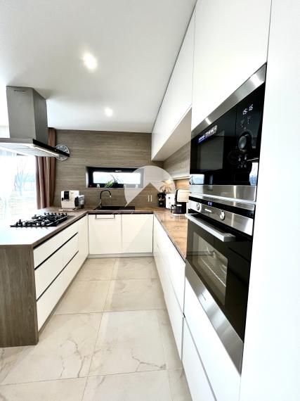 Reality KOMPLEX s.r.o. ponúka na PREDAJ kvalitnú 4 izbovú NOVOSTAVBU v obci Horné Mýto