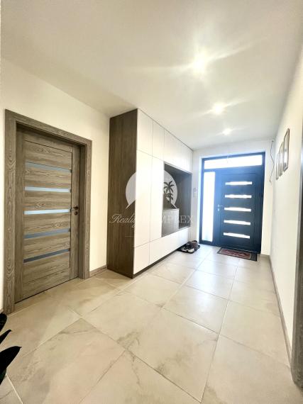 Reality KOMPLEX s.r.o. ponúka na PREDAJ kvalitnú 4 izbovú NOVOSTAVBU v obci Horné Mýto