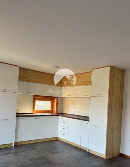 Exkluzívne iba u nás Vám Reality KOMPLEX s.r.o., ponúka na predaj rekreačnú chatu v meste Kolárovo !