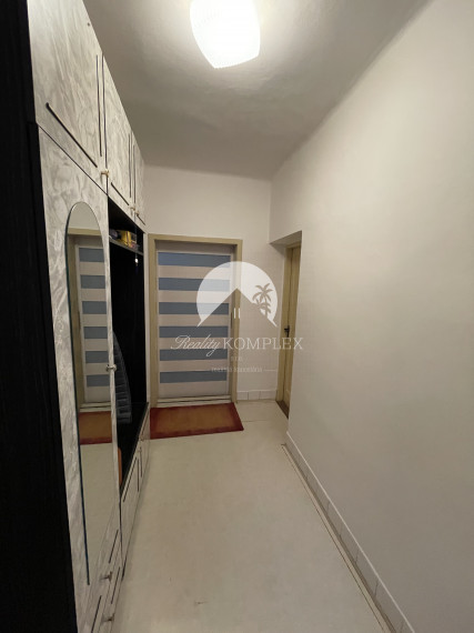 Reality KOMPLEX s.r.o. Vám ponúka rodinný dom s veľkým pozemkom v obci Vrakúň