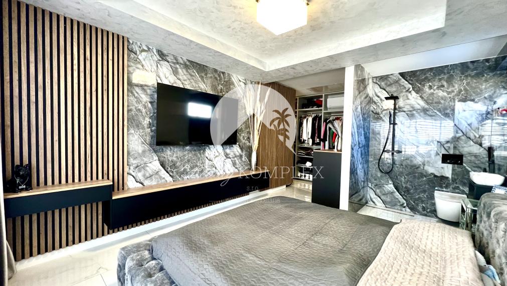 Reality KOMPLEX s.r.o. ponúka na PREDAJ priestrannú, moderne zariadenú NOVOSTAVBU v obci Veľké Dvorníky