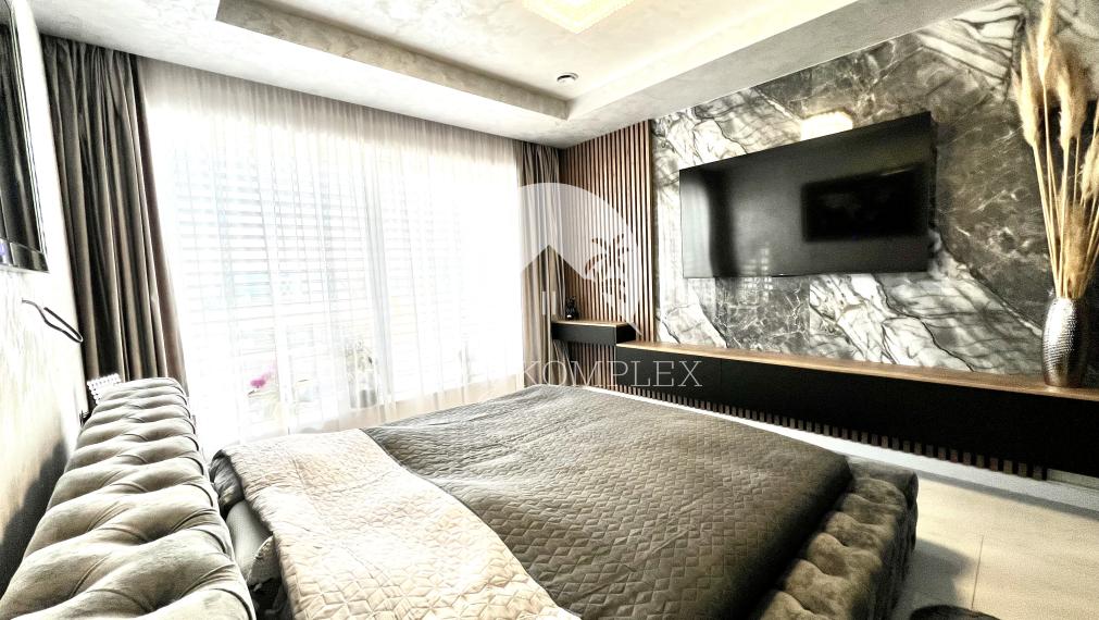 Reality KOMPLEX s.r.o. ponúka na PREDAJ priestrannú, moderne zariadenú NOVOSTAVBU v obci Veľké Dvorníky