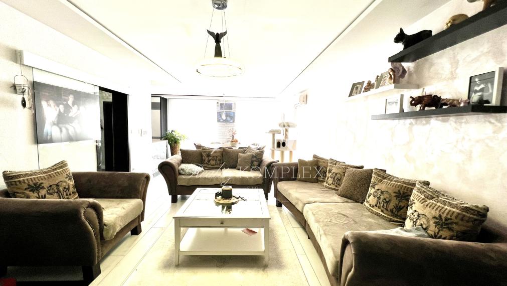 Reality KOMPLEX s.r.o. ponúka na PREDAJ priestrannú, moderne zariadenú NOVOSTAVBU v obci Veľké Dvorníky