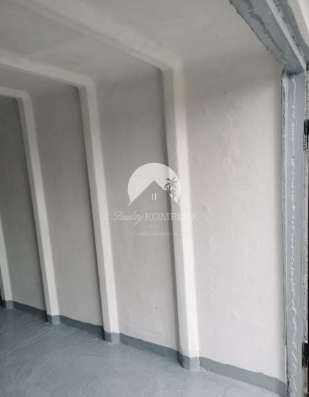 Reality KOMPLEX s.r.o. Vám ponúka na PREDAJ vynovenú garáž na Domkárskej ulici v Bratislave