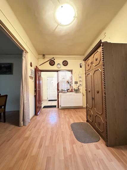 IBA U NÁS! Reality KOMPLEX s.r.o. vám ponúka na predaj priestranný rodinný dom v Komárome (Maďarsko)