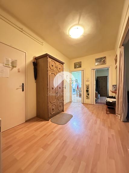 IBA U NÁS! Reality KOMPLEX s.r.o. vám ponúka na predaj priestranný rodinný dom v Komárome (Maďarsko)