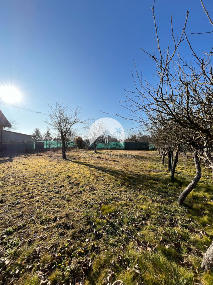 Reality KOMPLEX s.r.o., Vám ponúka 8 árovú záhradu v Novej Stráži