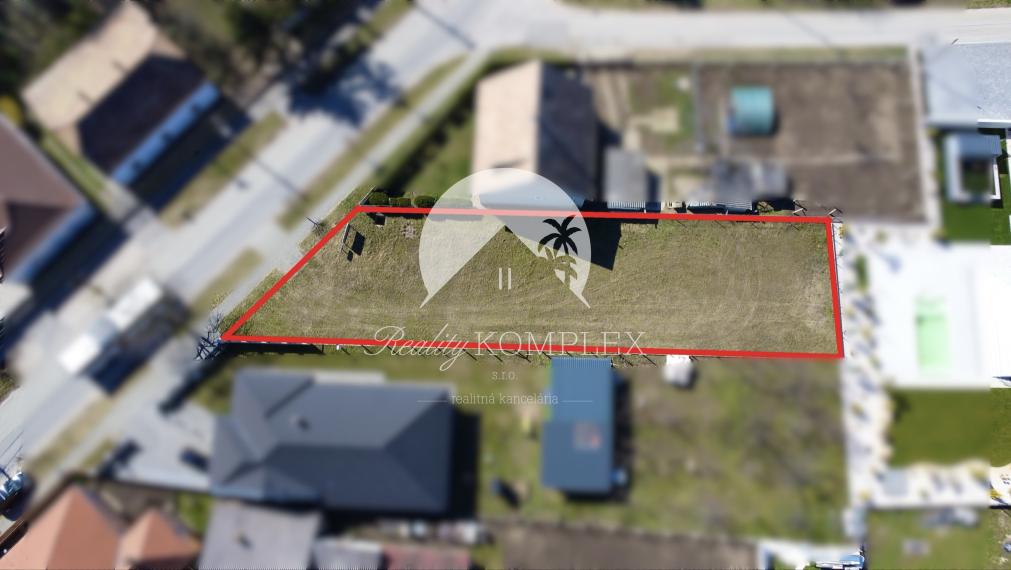 Reality KOMPLEX s.r.o., Vám ponúka EXKLUZÍVNE na predaj 3 stavebné pozemky v Monostore (HU Komárom)