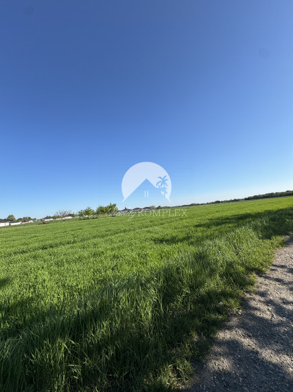 Reality KOMPLEX s.r.o. Vám ponúka EXKLUZÍVNE NA PREDAJ stavebné pozemky v obci Kostolné Kračany