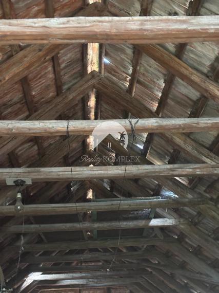 Reality KOMPLEX s.r.o. Vám ponúka Exkluzívne na predaj 3 izbový rodinný dom v pôvodnom stave v obci Sokolce