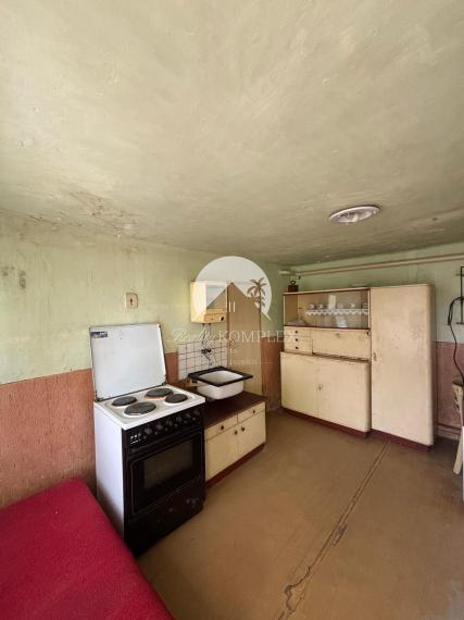 Reality KOMPLEX s.r.o. Vám ponúka Exkluzívne na predaj 3 izbový rodinný dom v pôvodnom stave v obci Sokolce