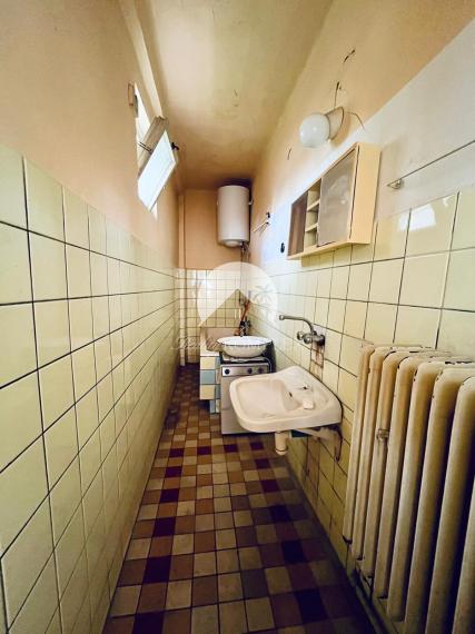 Reality KOMPLEX s.r.o. Vám ponúka Exkluzívne na predaj 3 izbový rodinný dom v pôvodnom stave v obci Sokolce