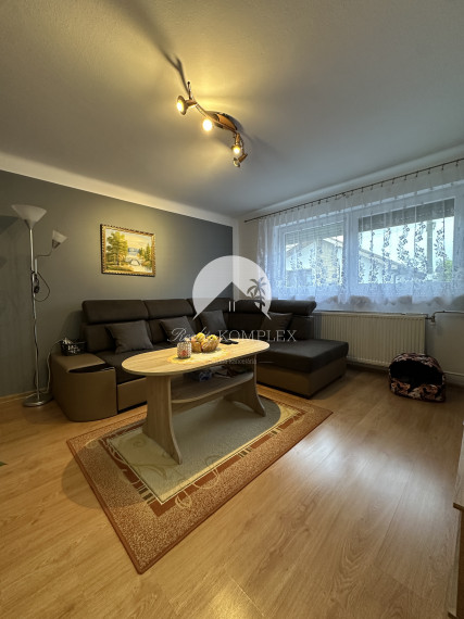 Reality KOMPLEX s.r.o. Vám ponúka EXKLUZÍVNE na predaj priestranný poschodový rodinný dom v Kolárove!