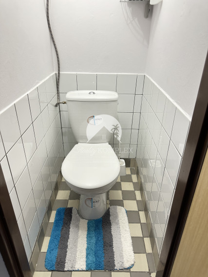 Reality KOMPLEX s.r.o. Vám ponúka EXKLUZÍVNE na predaj priestranný poschodový rodinný dom v Kolárove!