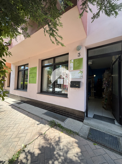 Exkluzívne iba u nás Vám Reality KOMPLEX s.r.o., ponúka na prenájom nebytový priestor s veľkým komerčným potenciálom v Meste Komárno