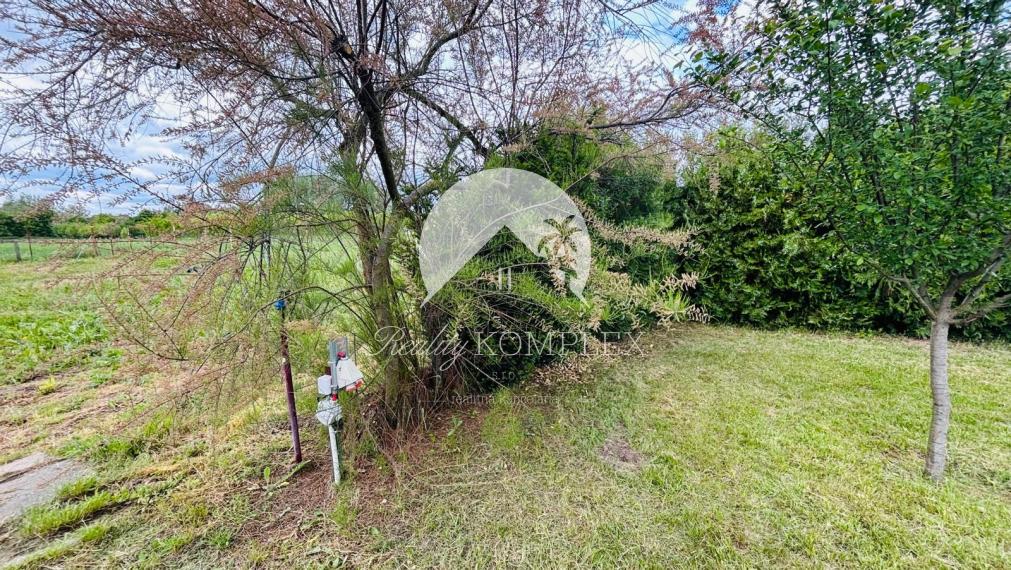 Reality KOMPLEX s.r.o., Vám ponúka na predaj rodinný dom  v obci Bátorove Kosihy.