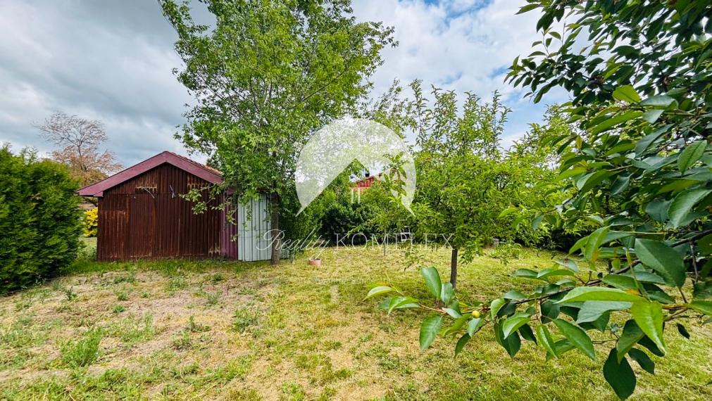 Reality KOMPLEX s.r.o., Vám ponúka na predaj rodinný dom  v obci Bátorove Kosihy.