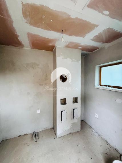 Reality KOMPLEX s.r.o., Vám ponúka na predaj rodinný dom  v obci Bátorove Kosihy.