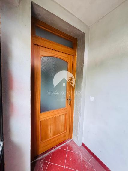 Reality KOMPLEX s.r.o., Vám ponúka na predaj rodinný dom  v obci Bátorove Kosihy.