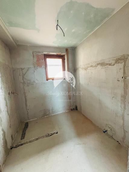 Reality KOMPLEX s.r.o., Vám ponúka na predaj rodinný dom  v obci Bátorove Kosihy.