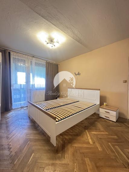 Ponúkame Vám EXKLUZÍVNE do nájmu 1izbový byt na ul. HVIEZDNÁ v Komárné