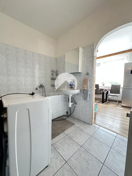 Ponúkame Vám EXKLUZÍVNE do nájmu 1izbový byt na ul. HVIEZDNÁ v Komárné