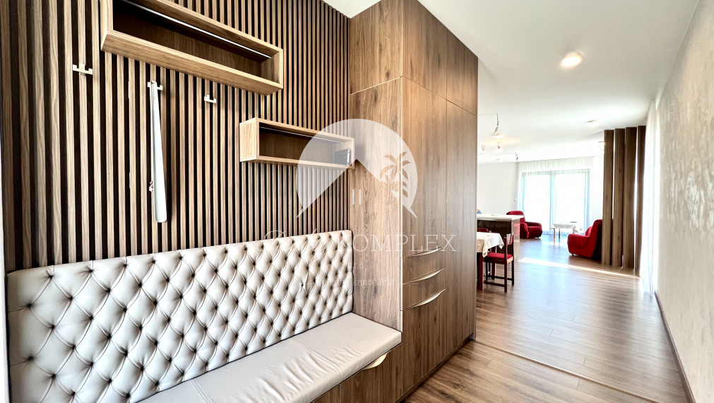 Reality KOMPLEX s.r.o. ponúka na PRENÁJOM exkluzívny rodinný dom s moderným vybavením a krásnou záhradou v obci Veľké Blahovo