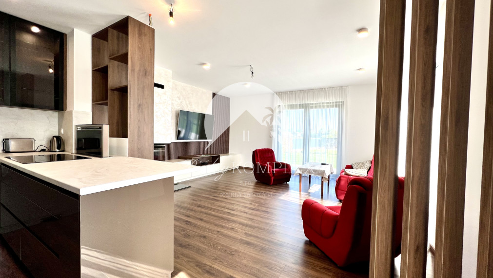 Reality KOMPLEX s.r.o. ponúka na PRENÁJOM exkluzívny rodinný dom s moderným vybavením a krásnou záhradou v obci Veľké Blahovo