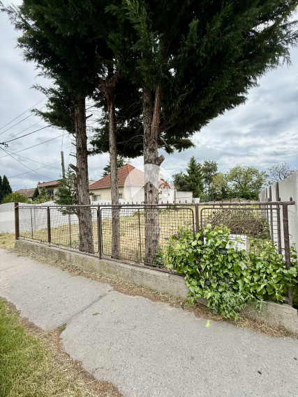 Reality KOMPLEX s.r.o. Vám EXKLUZÍVNE ponúka na predaj pozemok v obci Veľký Biel