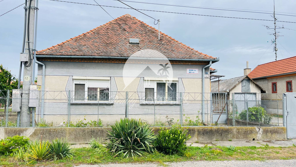 Reality KOMPLEX s.r.o. Vám ponúka na predaj EXKLUZÍVNE 4 izbový rodinný dom v obci Okoličná na Ostrove