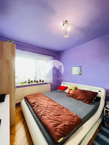 Reality KOMPLEX s.r.o. Vám ponúka na predaj priestranný poschodový rodinný dom v meste Kolárovo