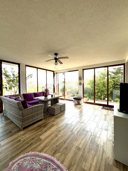 Reality KOMPLEX s.r.o. ponúka na PREDAJ 4-izbový rodinný dom v obci Vieska