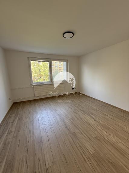 Reality KOMPLEX s.r.o. Vám ponúka kompletne zrekonštruovaný 3-izbový byt v DS