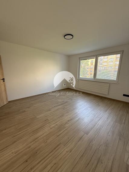 Reality KOMPLEX s.r.o. Vám ponúka kompletne zrekonštruovaný 3-izbový byt v DS