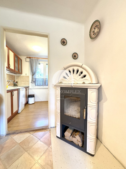 EXKLUZÍVNE IBA U NÁS !!! Reality KOMPLEX s.r.o. vám ponúka na predaj rekreačnú chatu obklopenú krásnou prírodou v obci Radvaň nad Dunajom, 50m od  piesočnatej pláže Dunaja !!!