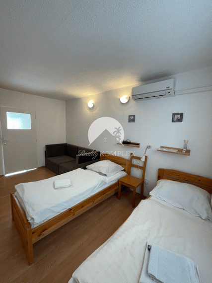 Reality KOMPLEX s.r.o. Vám ponúka apartmánový dom vo Veľkom Mederi