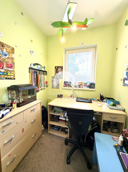 IBA U NÁS !!! Reality KOMPLEX s.r.o.,Vám ponúka na predaj nadštandardnú samotu s veľkým pozemkom obklopenú krásnou prírodou v obci Vrbová nad Váhom len 15 km od Komárna !!!